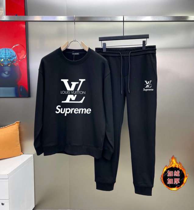 Picture of LV SweatSuits _SKULVM-4XLkdtn18929342